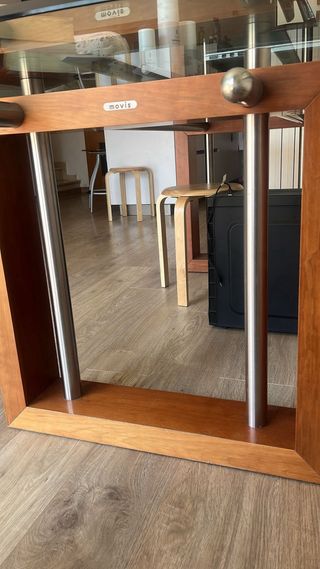 Mesa madera maciza cristal y hierro y 4 silllas.