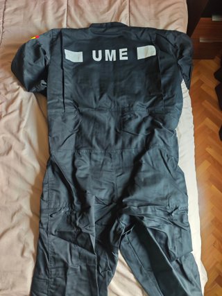 Mono UME Negro