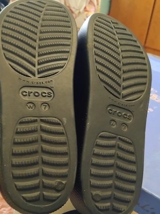 Sandalias Crocs Negras Nuevas