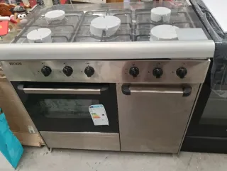 Cocina de gas Becken 5 fuegos + horno