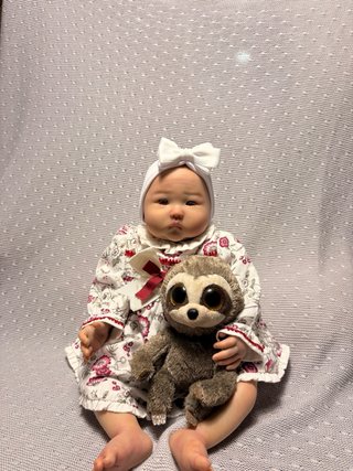 Bebé Reborn realista pintado a mano