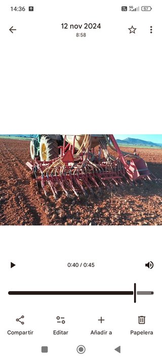 Sembradora Aguirre con sinfín hidráulico