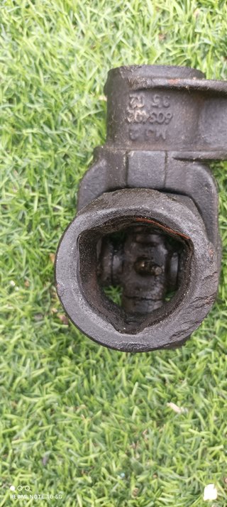 Nudo de cardán pintado negro