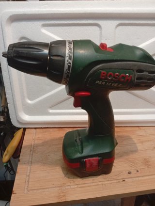 Taladro Bosch 12V Inalámbrico sin cargador