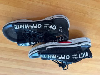 Sandali Off-White unisex neri e bianchi