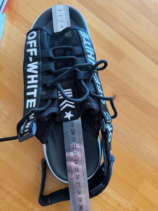 Sandali Off-White unisex neri e bianchi