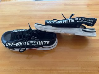 Sandali Off-White unisex neri e bianchi