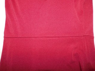 Vestido rojo ajustado escote Bardot