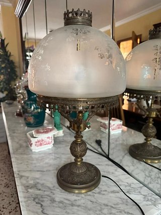 Tengo varias cosas antiguas, muebles,lámparas etc
