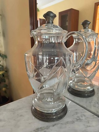 Tengo varias cosas antiguas, muebles,lámparas etc