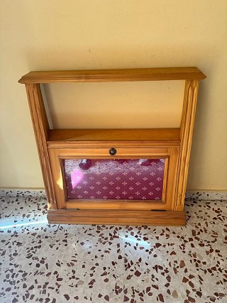 Tengo varias cosas antiguas, muebles,lámparas etc