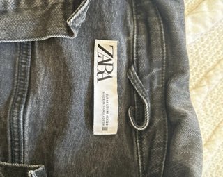 Chaqueta vaquera negra Zara