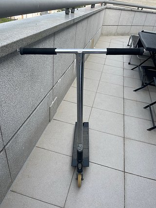 Scooter hecho a piezas