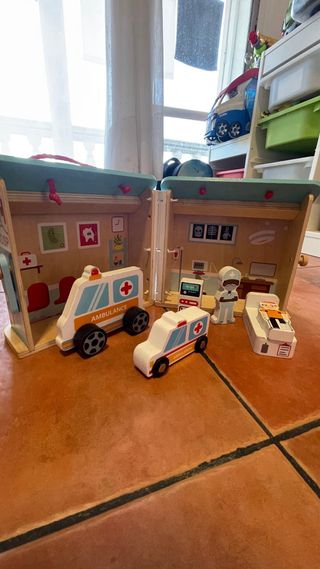 Maletín Hospital Madera Juguete