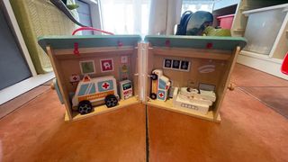 Maletín Hospital Madera Juguete