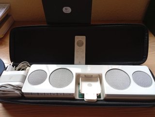 Base Carga y Altavoces Logitech para iPhone y iPod