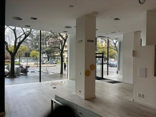 Local comercial en alquiler en Ensanche en Pamplona