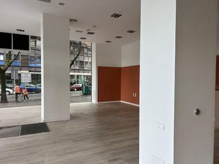 Local comercial en alquiler en Ensanche en Pamplona