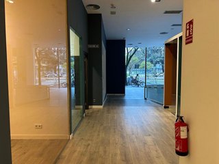 Local comercial en alquiler en Ensanche en Pamplona