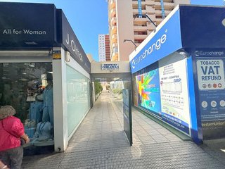 Local comercial en venta en Playa de Levante en Benidorm