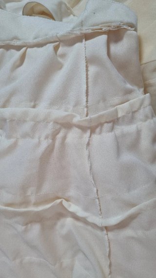 Traje de flamenca beige con volantes