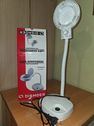 Lámpara lupa DISMOER sobremesa