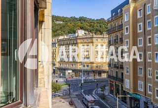 Piso en venta en Gros en San Sebastián-Donostia