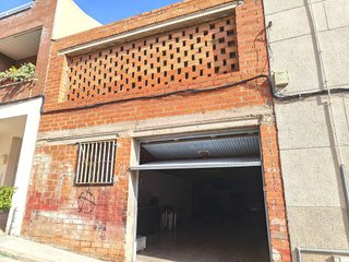 Solar en venta en Les Arenes - La Grípia  Can Montllor en Terrassa