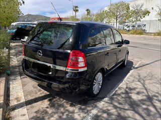 Opel Zafira 2011