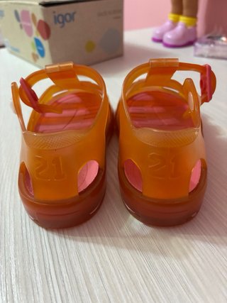 Cangrejeras bebé naranjas