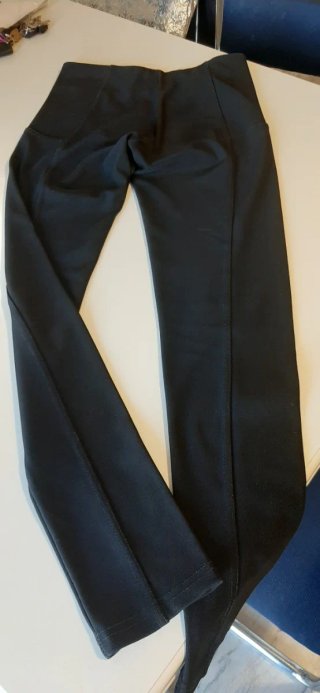 Pantaloni neri eleganti