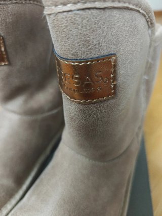 Botas Fresas con Nata tipo australianas beige