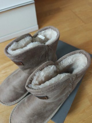 Botas Fresas con Nata tipo australianas beige