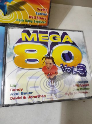 Colección completa  Mega 80s - 12 CDs Importación.