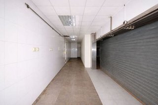 Local comercial en venta en Torrent Ballester en Viladecans