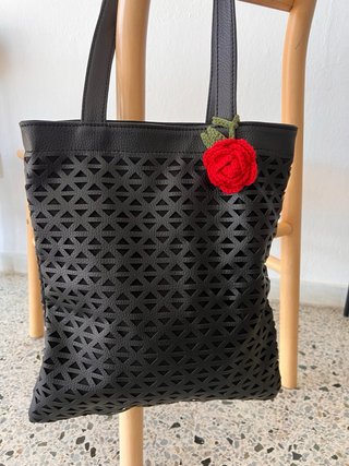 Ciondolo di rosa per borse e zaini tessuto