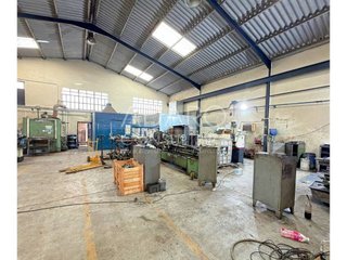 Nave industrial en venta en Humanes de Madrid
