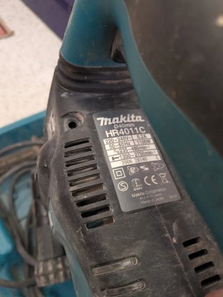 3 maquinas , makita, Dewalt y uponor de prensar