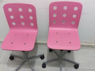 2 Sillas Escritorio 18 euros cada una , las dos 30
