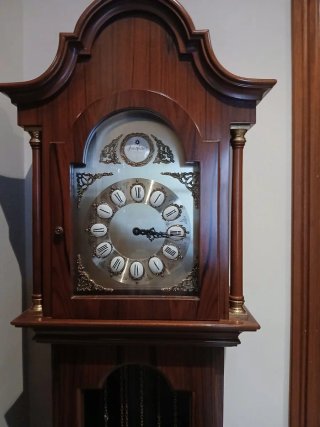Reloj de pie Junghans