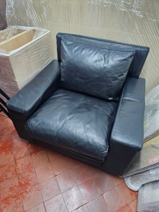 Butacón,butaca,sofa individual de piel negra