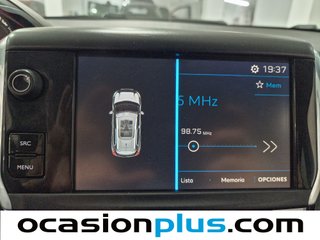 Peugeot 2008 BlueHDi 100 Signature 73 kW (100 CV)