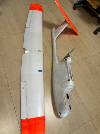 Avión RC Blanco y Naranja