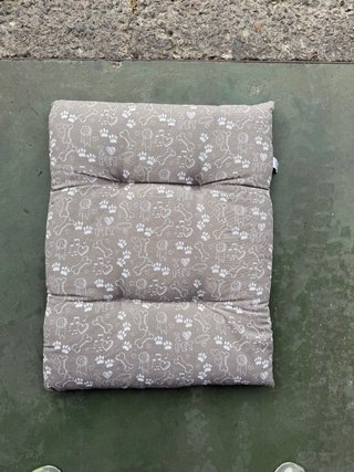 Cama para perro 80x60 cm diseño yoga