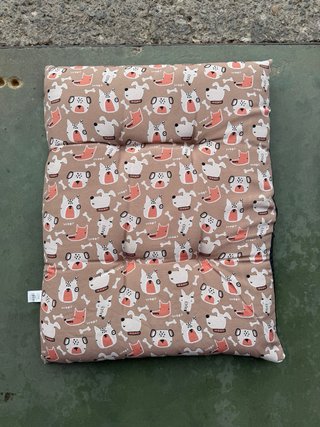 Cama para perro 80x60 cm diseño yoga
