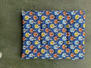 Cama para perro 80x60 cm diseño yoga