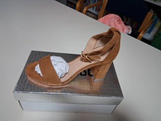 Zapatos de verano amarillos