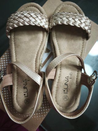 Sandalias niña doradas talla 35