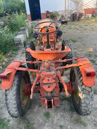 TRACTOR HOLDER A12 para restaurar