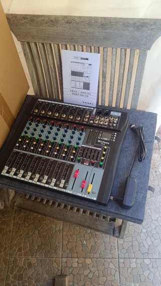 Micfuns M-8 Mezclador Profesional 8 Canales